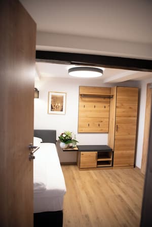 thumbnail: Interior
