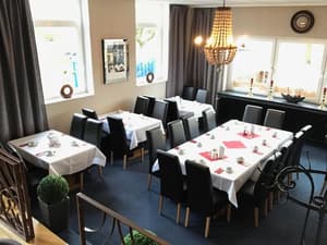 thumbnail: Restaurant