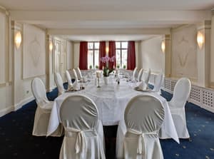 thumbnail: Banquet hall