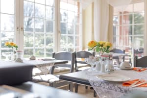 thumbnail: Breakfast area
