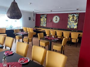 thumbnail: Restaurant