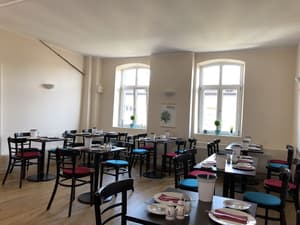 thumbnail: Breakfast area