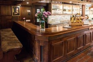thumbnail: Bar (on property)