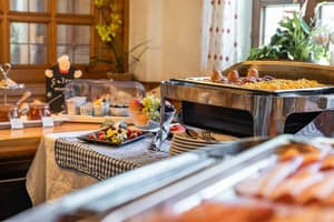 thumbnail: Restaurant