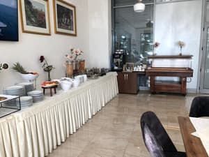 thumbnail: Restaurant
