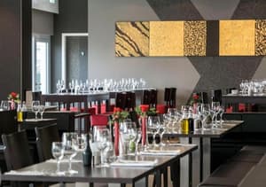 thumbnail: Restaurant