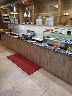 thumbnail: Breakfast buffet