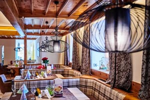 thumbnail: Breakfast area