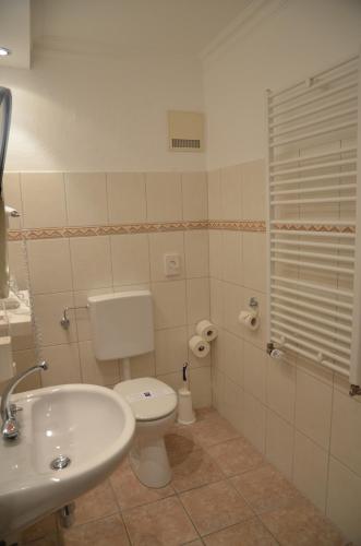 27029773.jpg