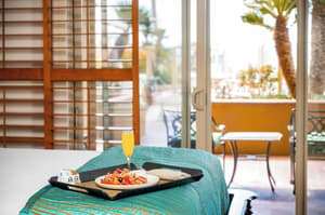thumbnail: Room service - dining