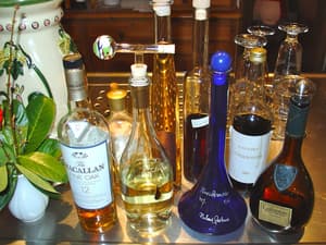 thumbnail: Bar (on property)