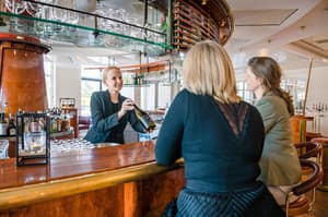 thumbnail: Bar (on property)