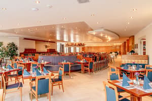 thumbnail: Restaurant