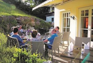 thumbnail: Outdoor dining