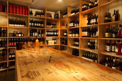 Drink - Alcoholic,Architecture,Exterior View of Building,Food,Drink