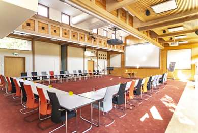 Architecture,Indoor/Interior,On-Site,Business/Events,Business Services/Cent