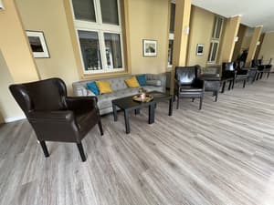thumbnail: Interior detail
