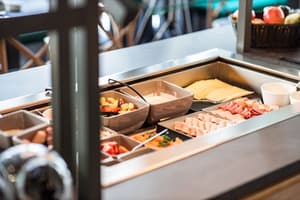 thumbnail: Restaurant
