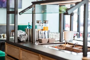 thumbnail: Restaurant