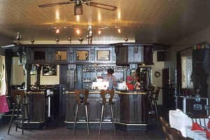 thumbnail: Bar (on property)