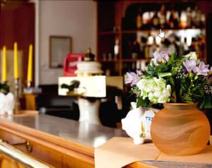 thumbnail: Bar (on property)
