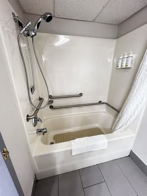 thumbnail: Bathroom