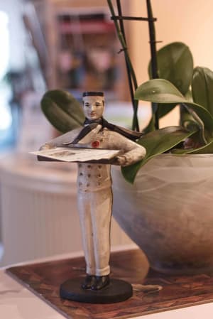 thumbnail: Interior detail