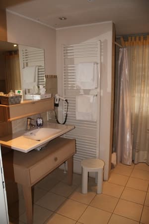 thumbnail: Bathroom
