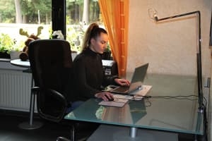 thumbnail: Business center