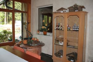 thumbnail: Interior entrance