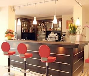 thumbnail: Bar (on property)