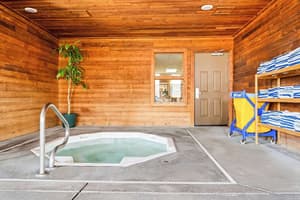 thumbnail: Pool