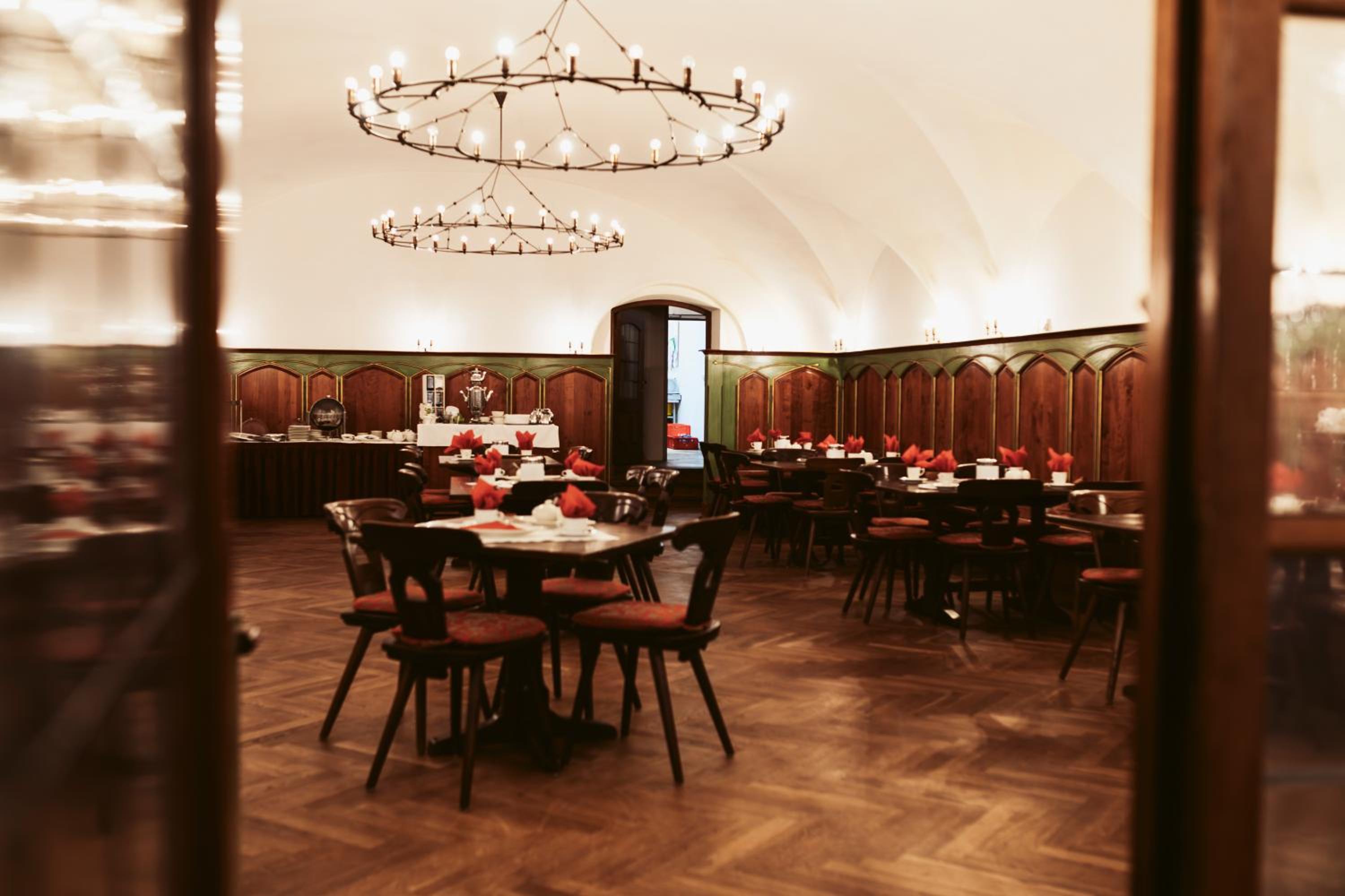 Restaurant-cafeteria