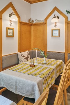 thumbnail: Restaurant