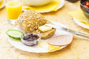thumbnail: Breakfast area