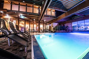 thumbnail: Outdoor pool