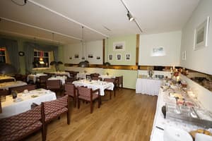 thumbnail: Breakfast area