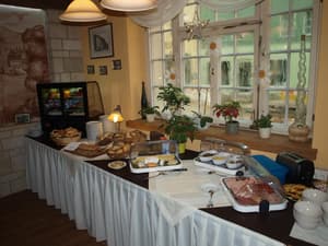 thumbnail: Restaurant