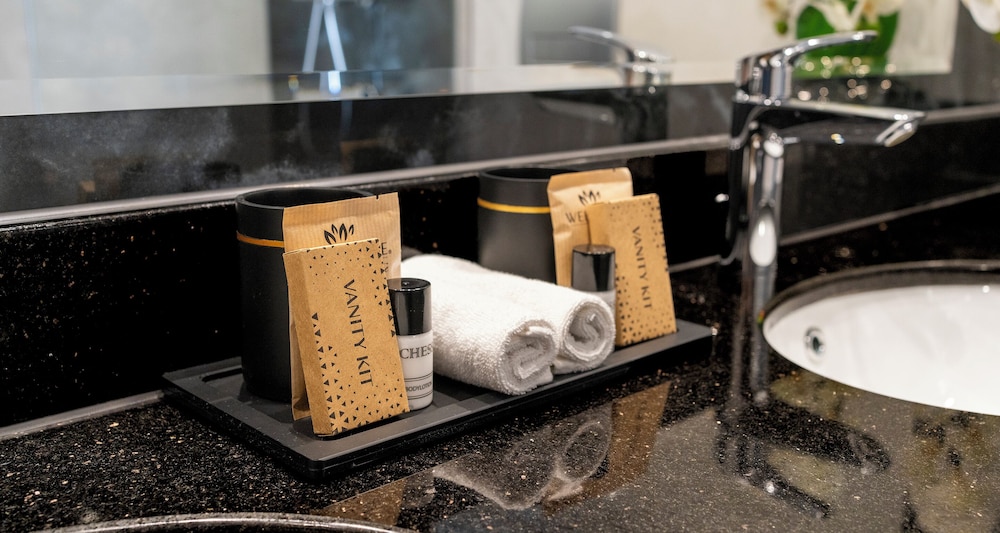 Bathroom amenities