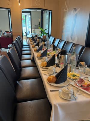 thumbnail: Restaurant
