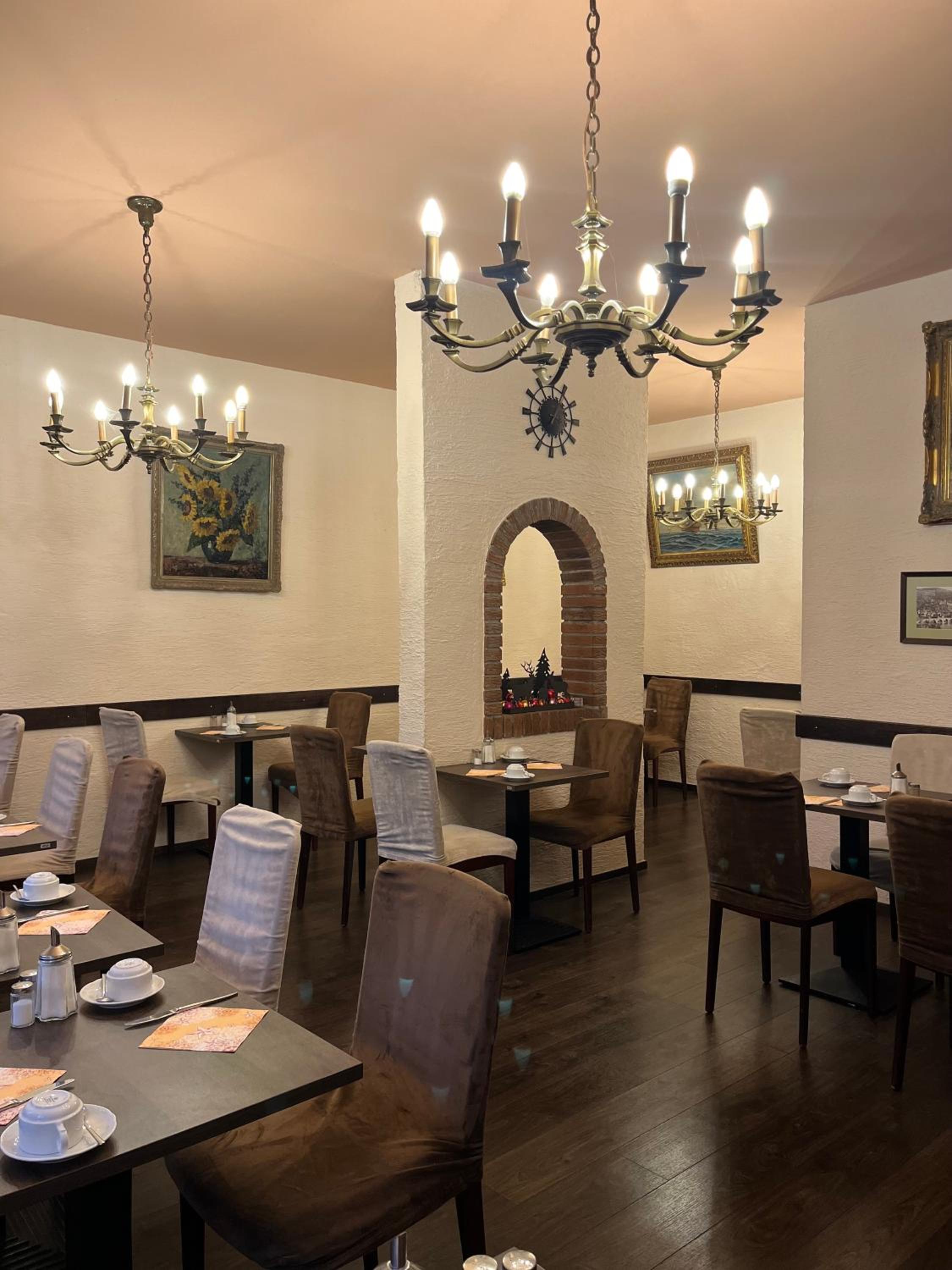 Restaurant-cafeteria