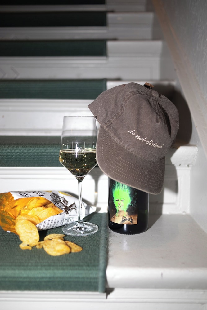 Champagne service