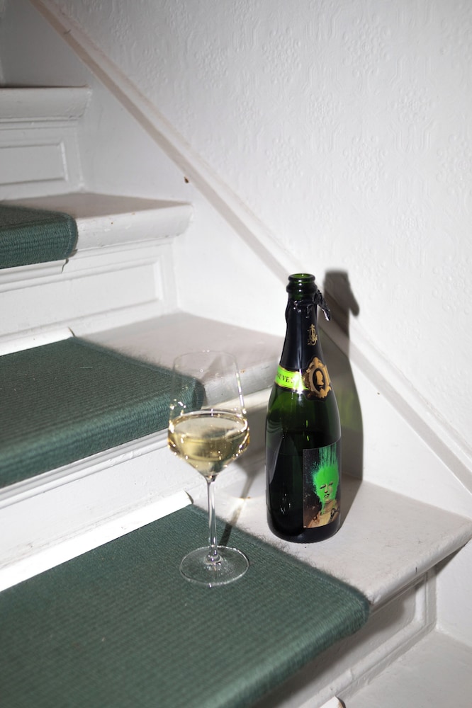 Champagne service