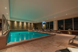 thumbnail: Pool