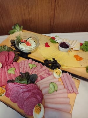 thumbnail: Restaurant