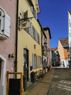 thumbnail: Front of property