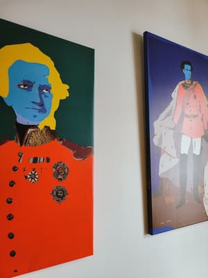 thumbnail: Interior detail