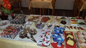 thumbnail: Breakfast buffet