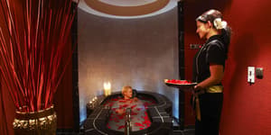 thumbnail: Restaurant