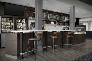 thumbnail: Bar (on property)